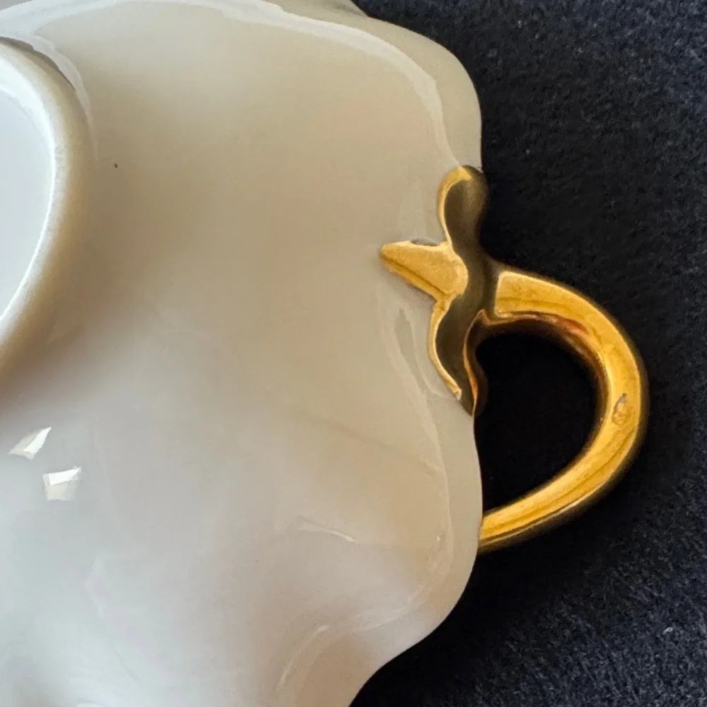 Vintage LENOX Elegant Gold and Cream Leaf-Shaped Dish Hand Decorated w/24K Gold - Picture 6 of 11